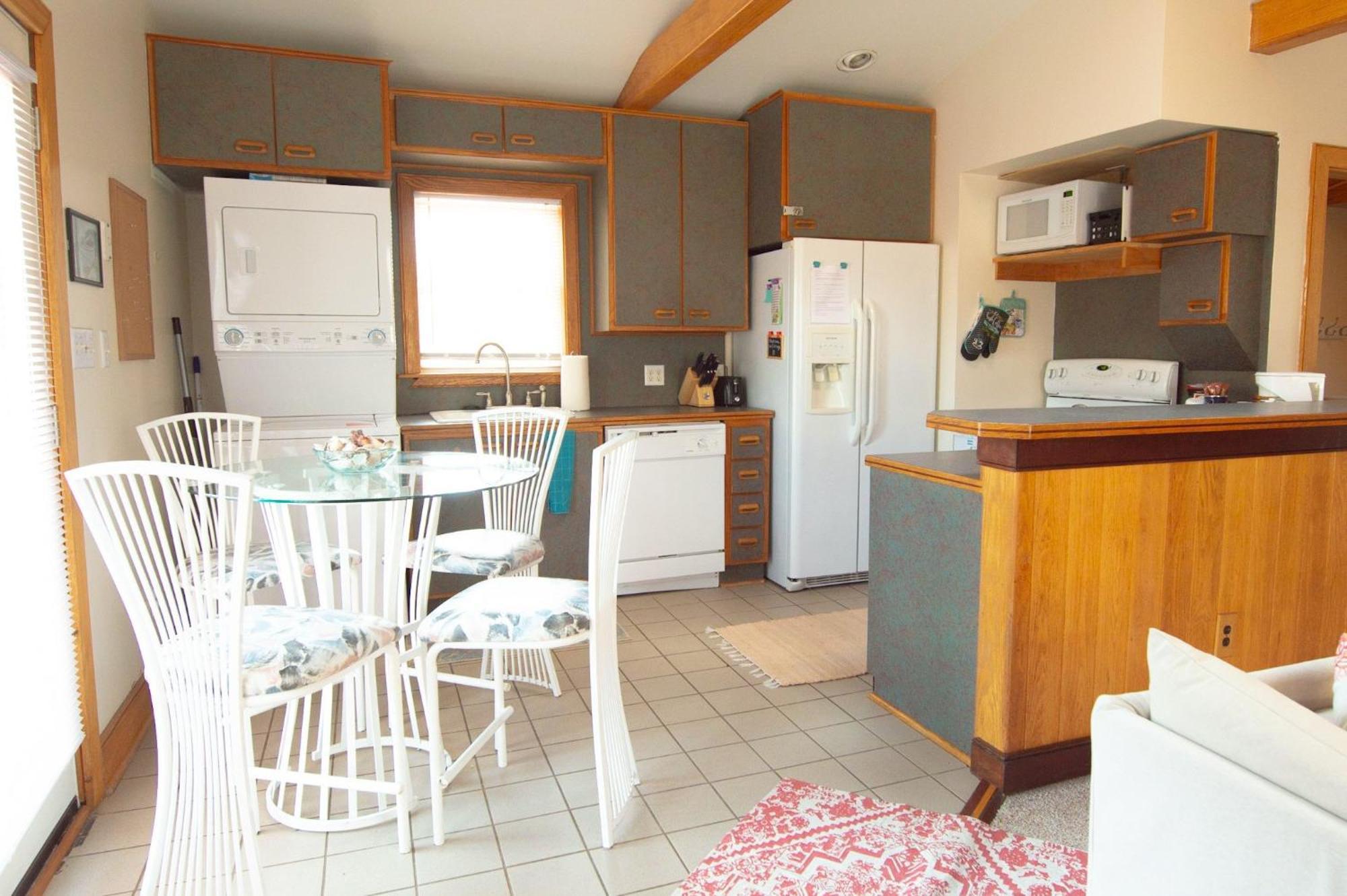 Upstairs 1Br Beach Apartment In The Heart Of The Vibe District 5 Minute Stroll To Beach 1480 Βιρτζίνια Μπιτς Εξωτερικό φωτογραφία